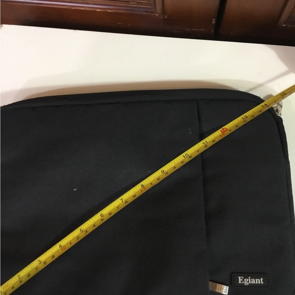 Egiant Carry All Solid Black Tablet Laptop Case Soft Gray Lining EUC 13 X 9.5 As - Picture 11 of 12